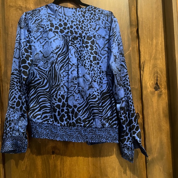 Cache Blue and Black Patterned Blouse NWOT - Picture 1 of 4